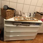 Gemuetliche Zentrale In Mit Balkon דירה צוויקאו