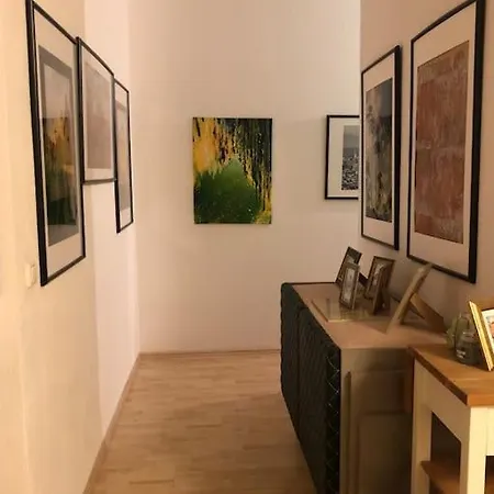 Gemuetliche Zentrale In *