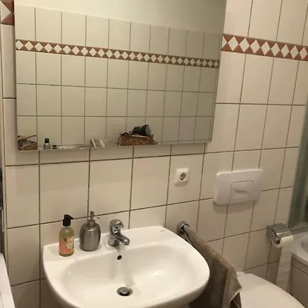شقة Gemuetliche Zentrale In Mit Balkon *