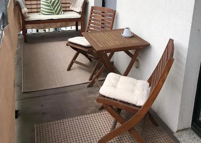 Daire Gemuetliche Zentrale In Mit Balkon