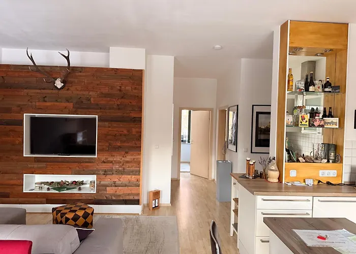 Gemuetliche Zentrale In Mit Balkon Zwickau