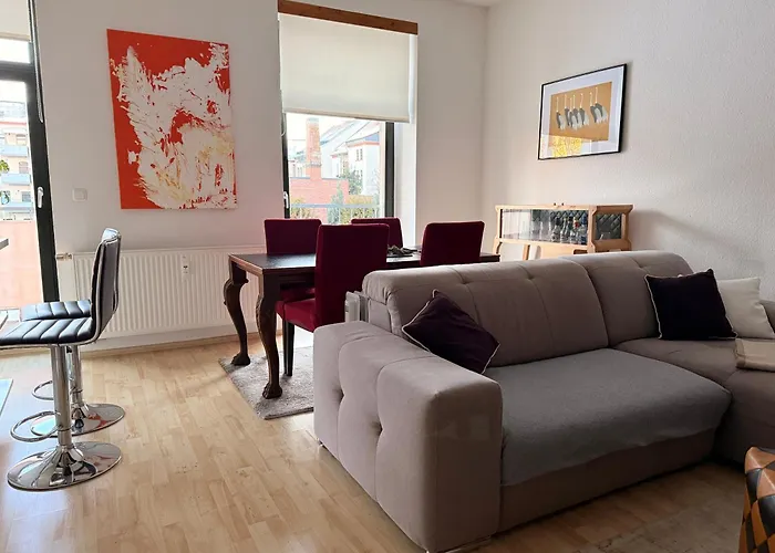 Gemuetliche Zentrale In Mit Balkon Daire