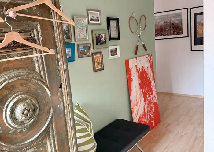 Gemuetliche Zentrale In Mit Balkon * Zwickau